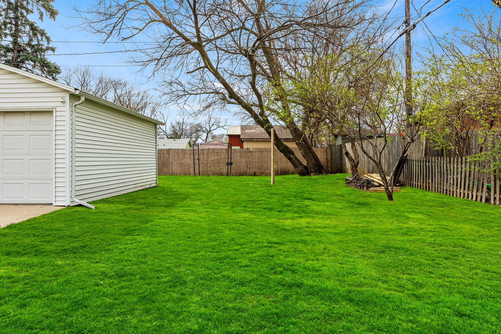 1000 GRAND Avenue, Aurora, IL 60506