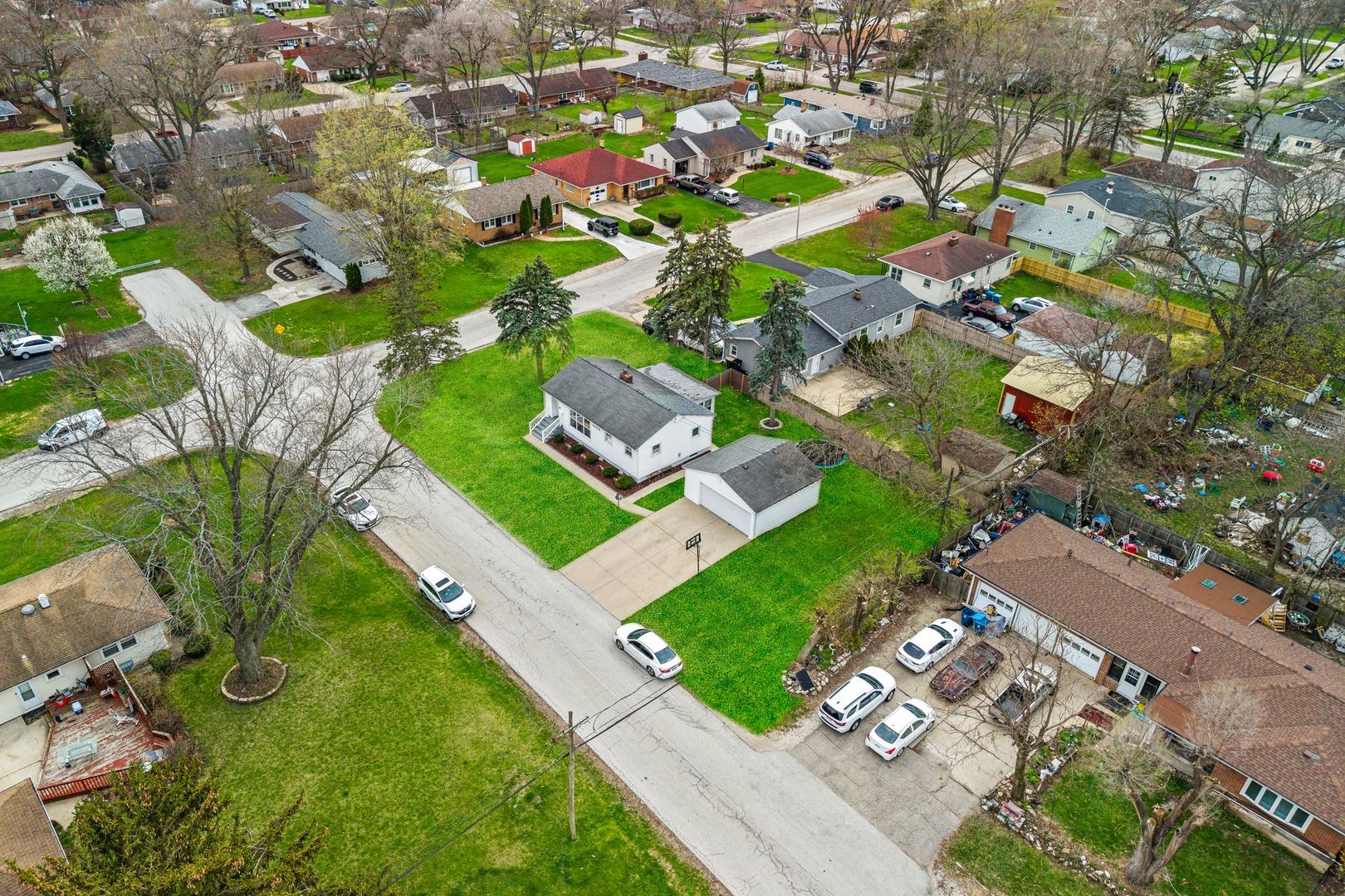 1000 GRAND Avenue, Aurora, IL 60506