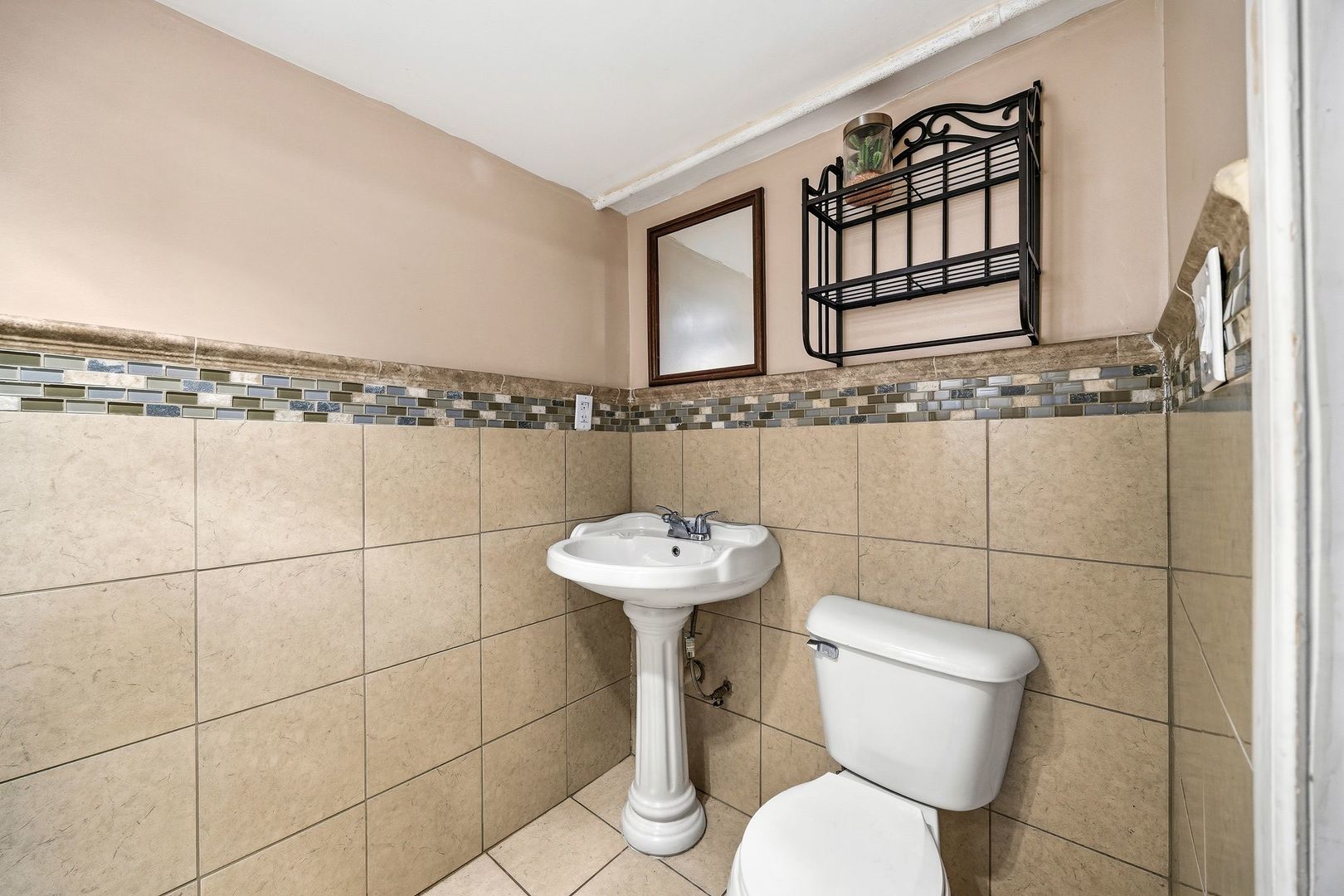 1000 GRAND Avenue, Aurora, IL 60506