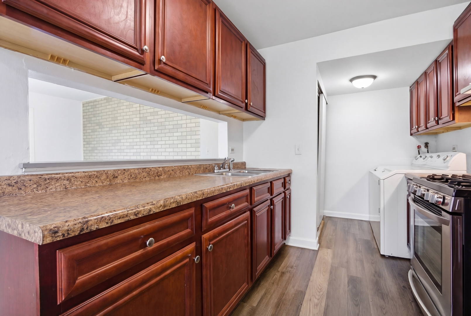 216 Eagle Court #d, Bolingbrook, IL 60440