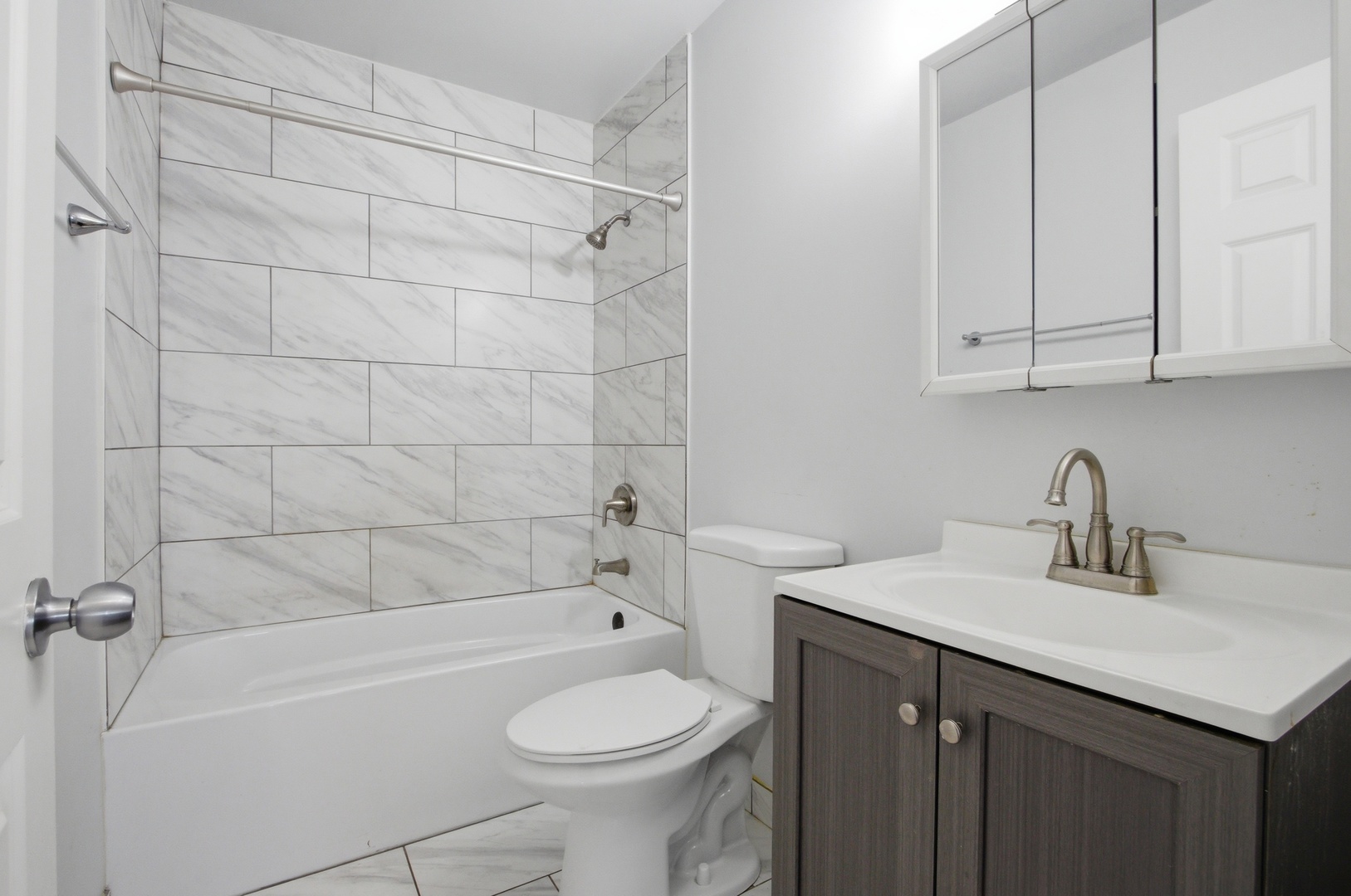 216 Eagle Court #d, Bolingbrook, IL 60440