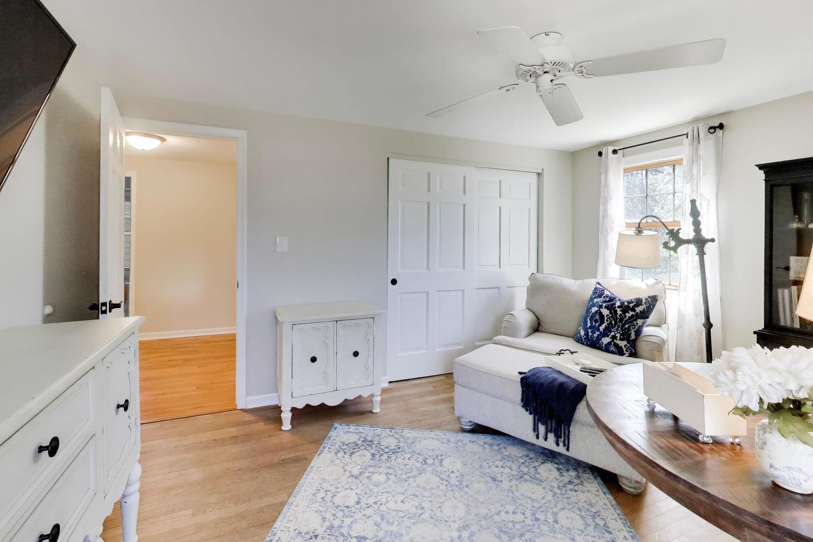 1222 S Patton Avenue, Arlington Heights, IL 60005