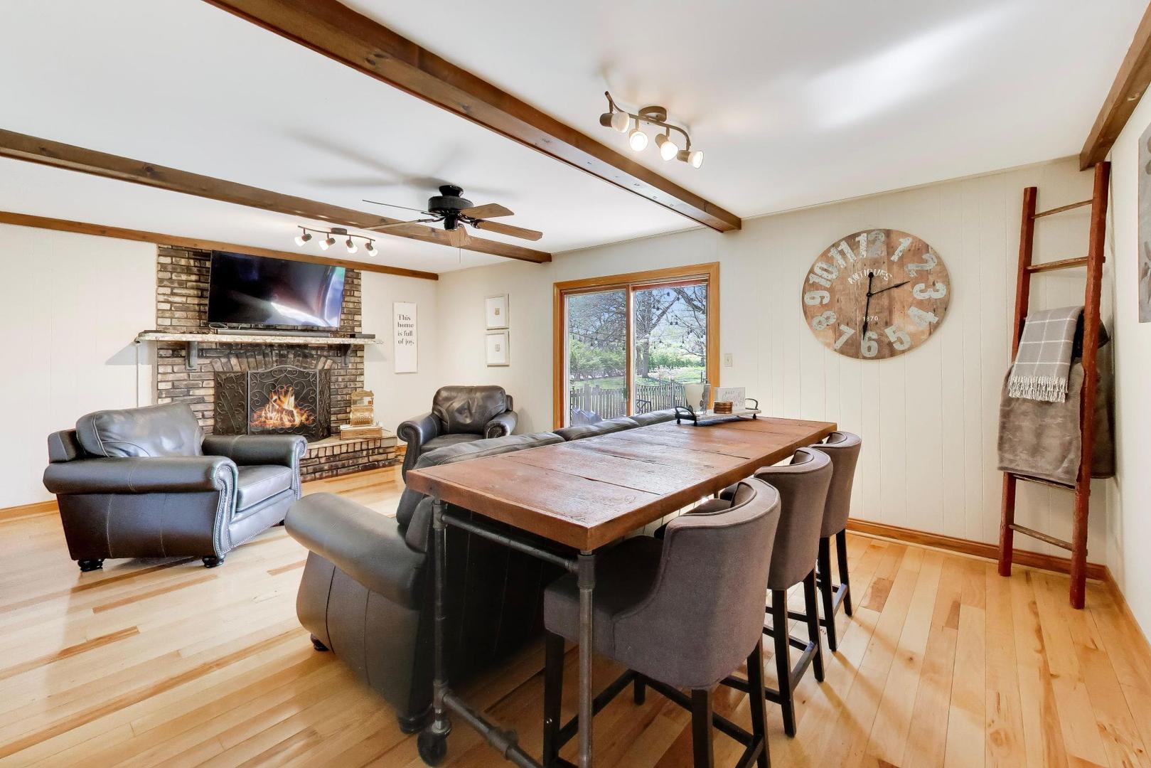 1222 S Patton Avenue, Arlington Heights, IL 60005