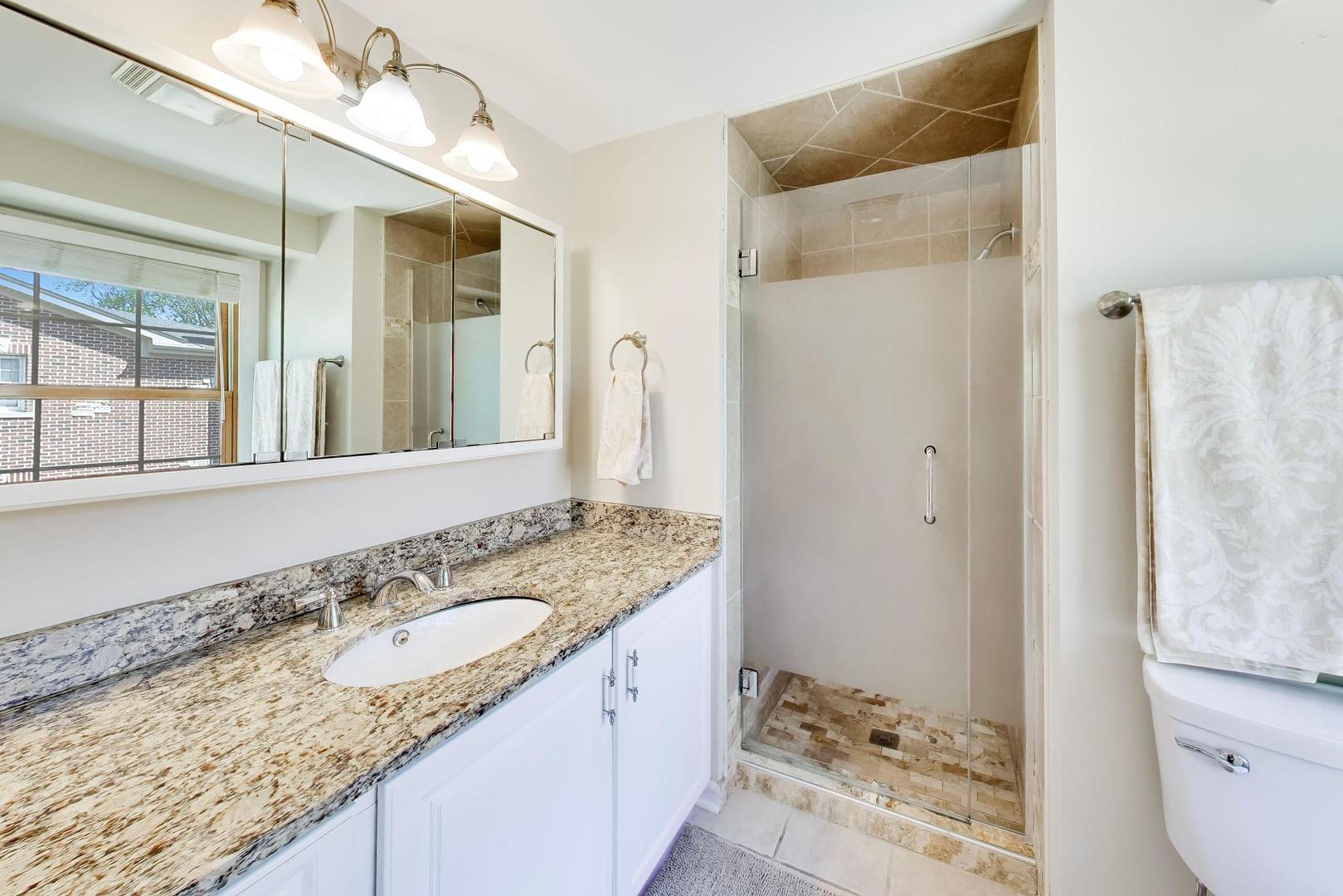 1222 S Patton Avenue, Arlington Heights, IL 60005