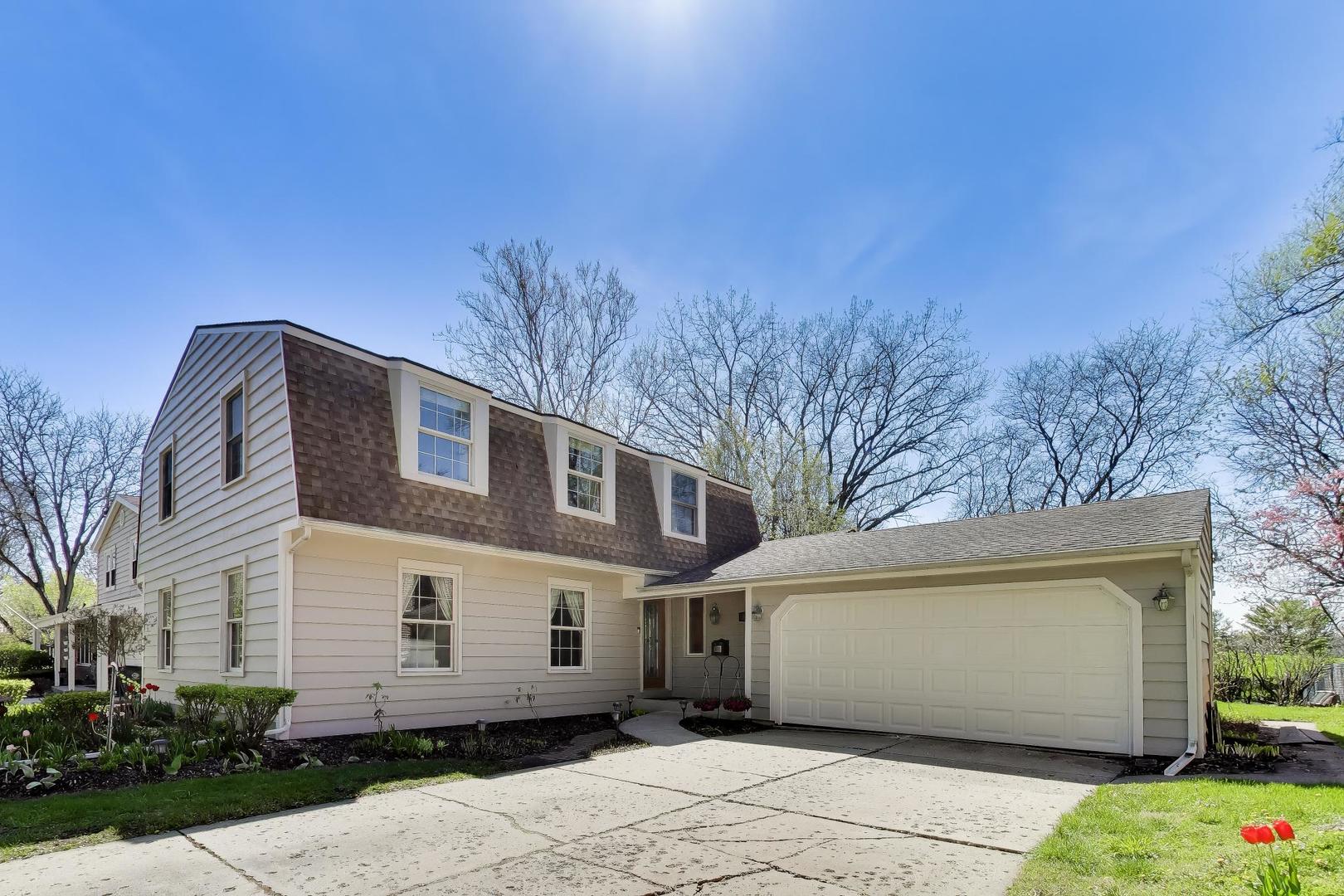 1222 S Patton Avenue, Arlington Heights, IL 60005