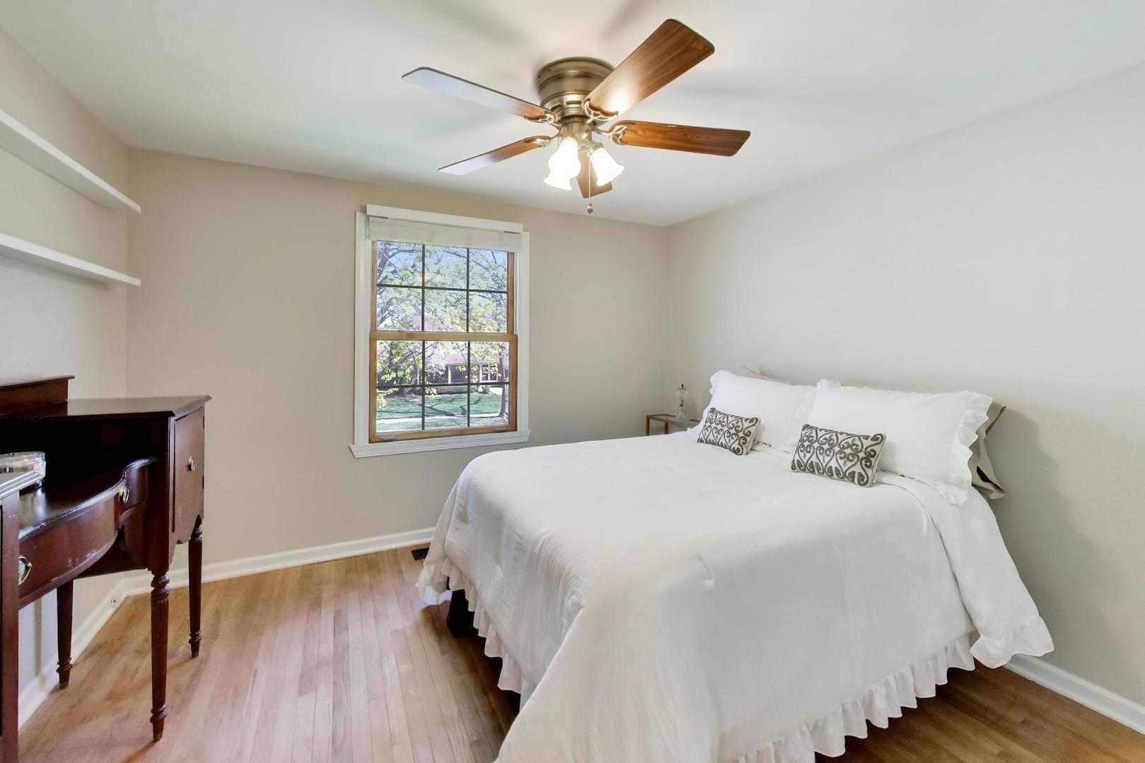 1222 S Patton Avenue, Arlington Heights, IL 60005