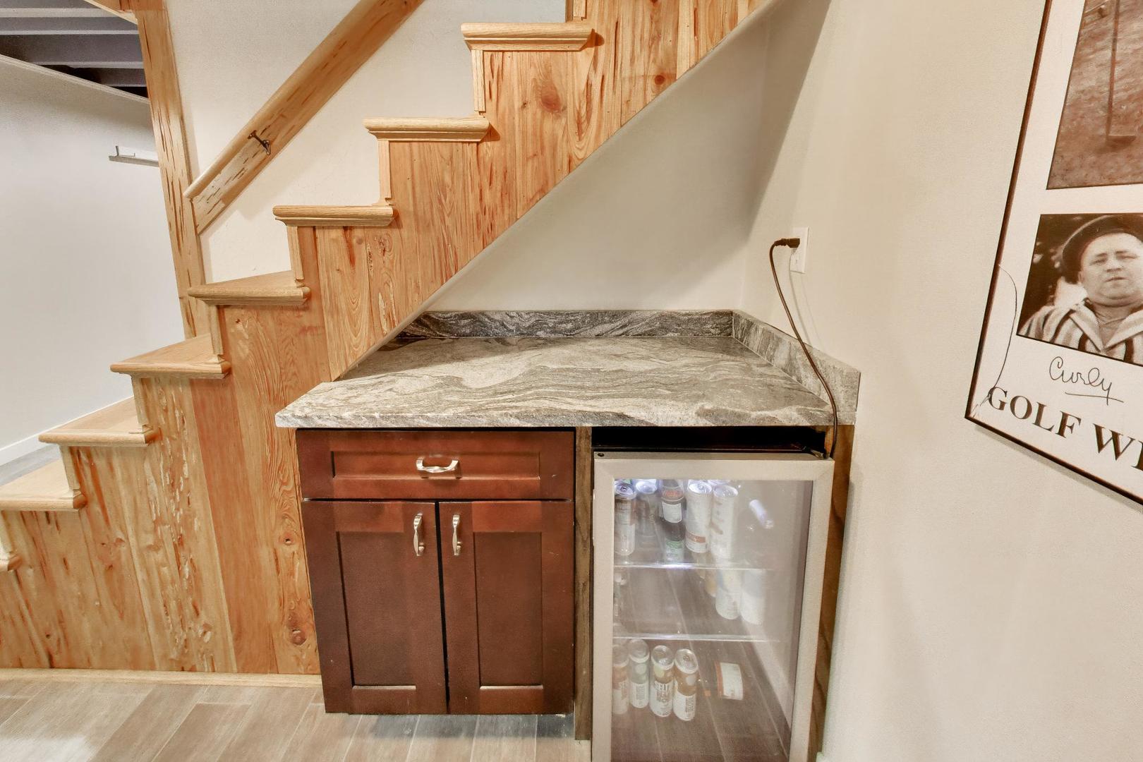 1222 S Patton Avenue, Arlington Heights, IL 60005