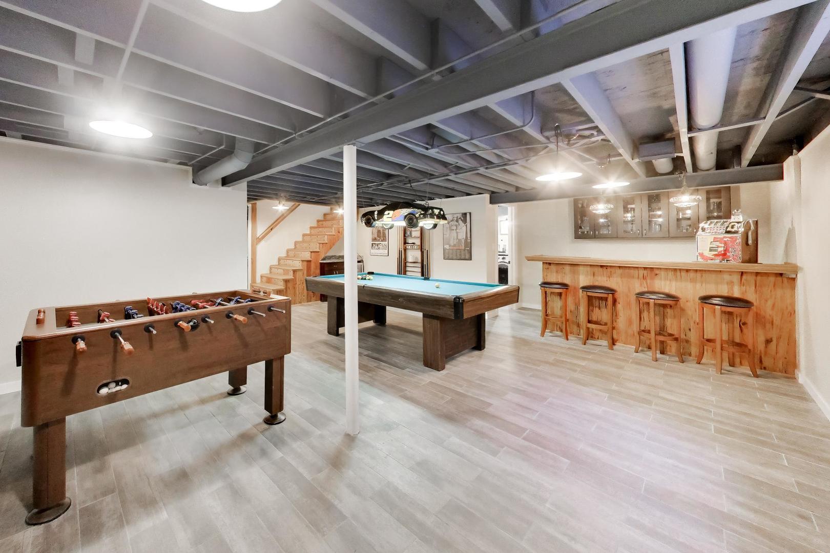 1222 S Patton Avenue, Arlington Heights, IL 60005