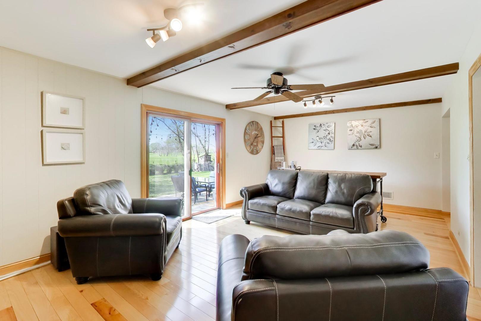 1222 S Patton Avenue, Arlington Heights, IL 60005