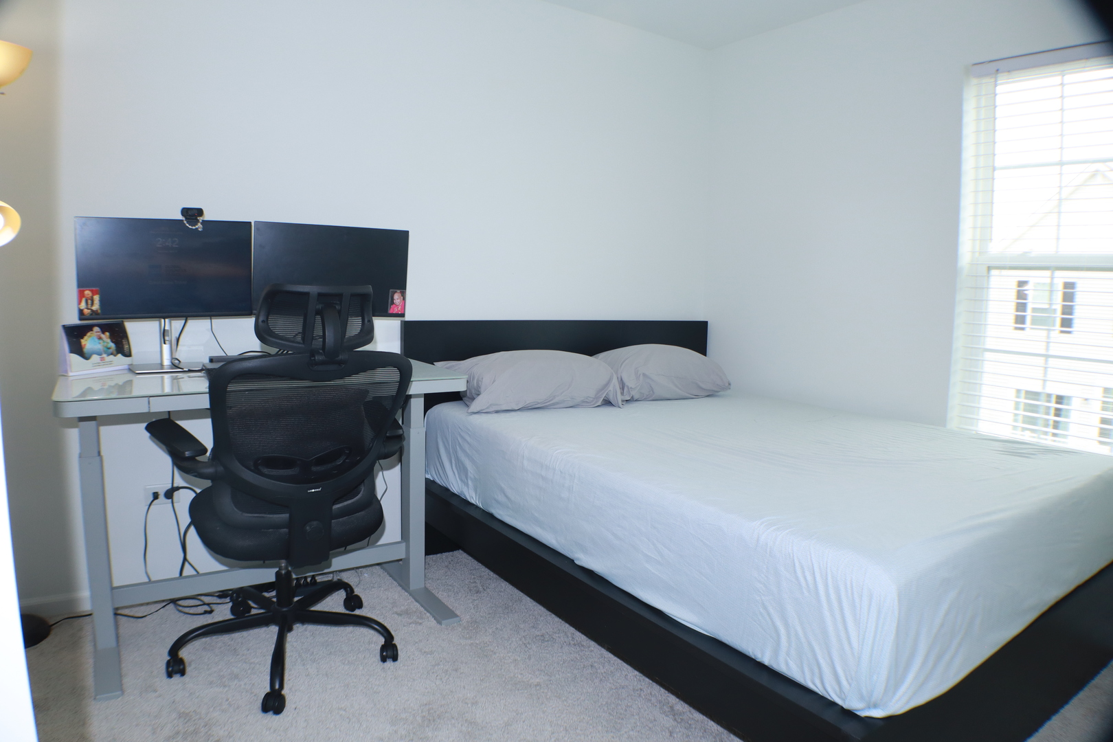 2103 Neubauer Circle, Lindenhurst, IL 60046