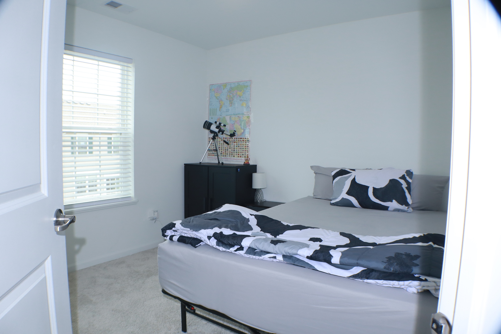 2103 Neubauer Circle, Lindenhurst, IL 60046