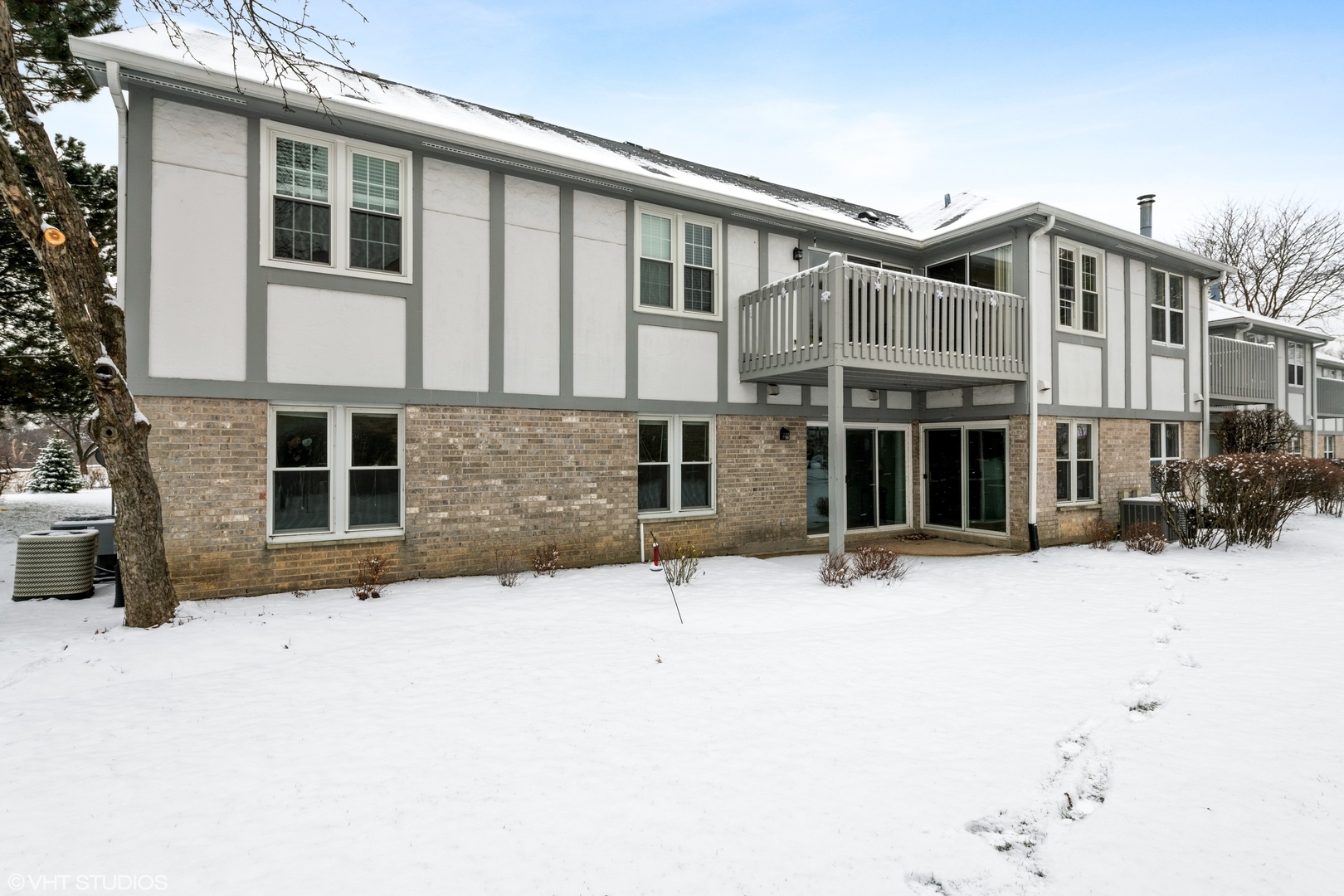 184 Brook Lane #350, Vernon Hills, IL 60061