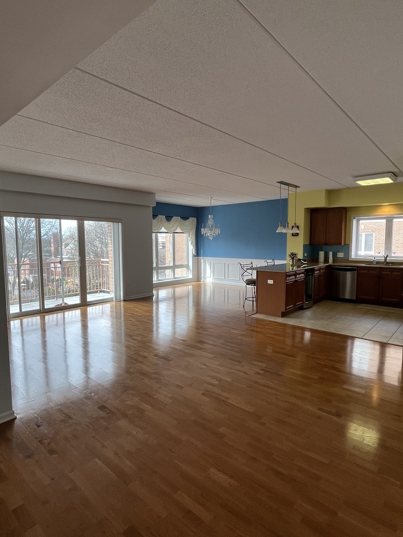 799 Graceland Avenue #402A, Des Plaines, IL 60016