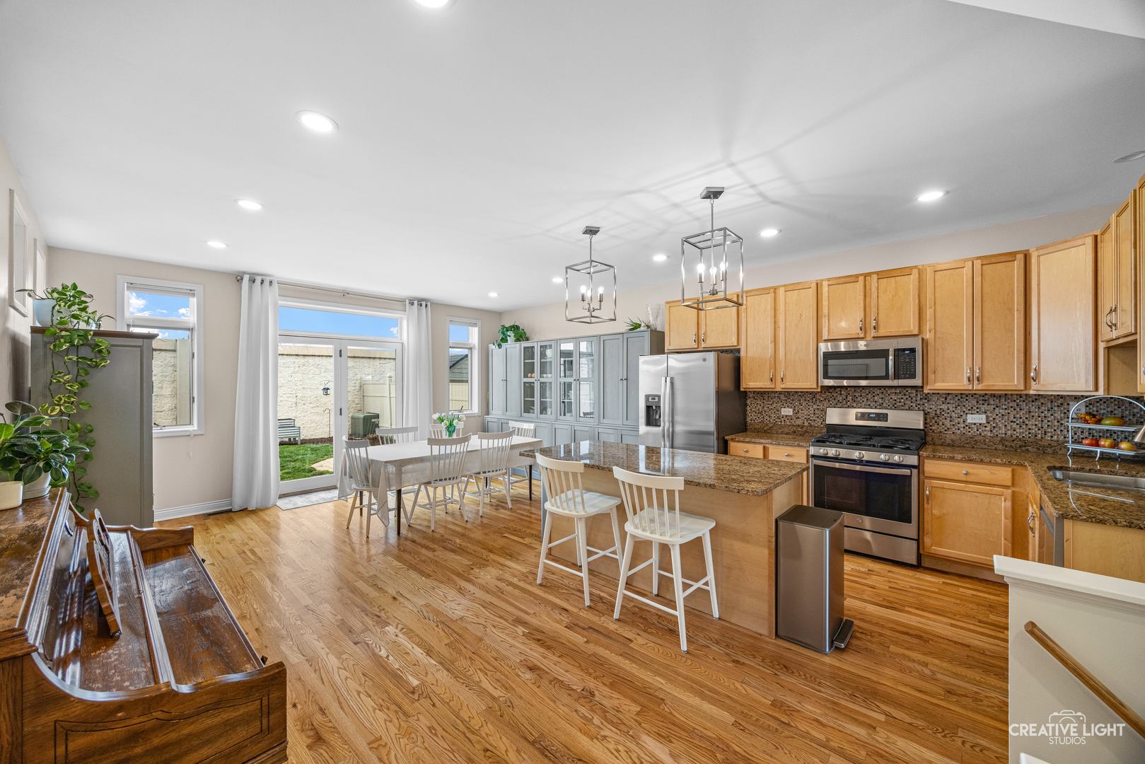 3140 S Stewart Avenue, Chicago, IL 60616