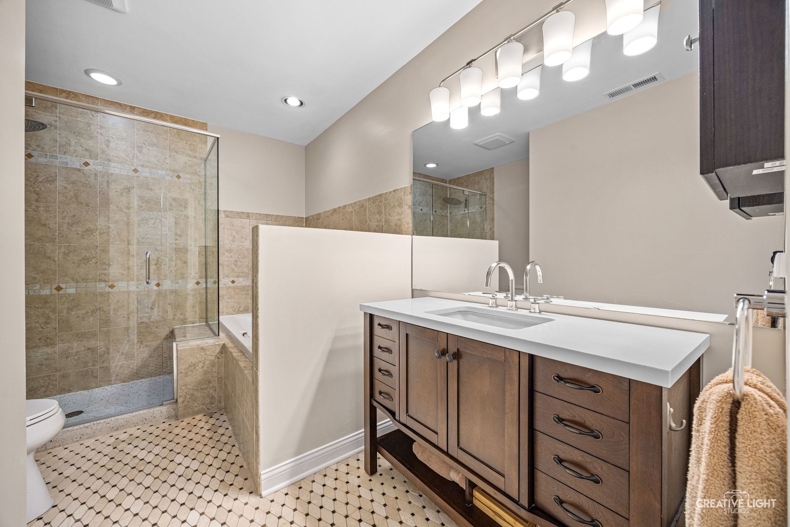 3140 S Stewart Avenue, Chicago, IL 60616