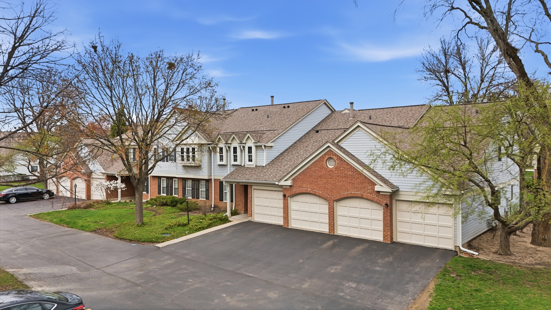 1606 PENNSBURY Court #C2, Wheeling, IL 60090