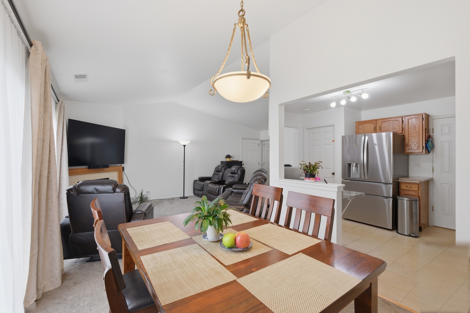 1606 PENNSBURY Court #C2, Wheeling, IL 60090