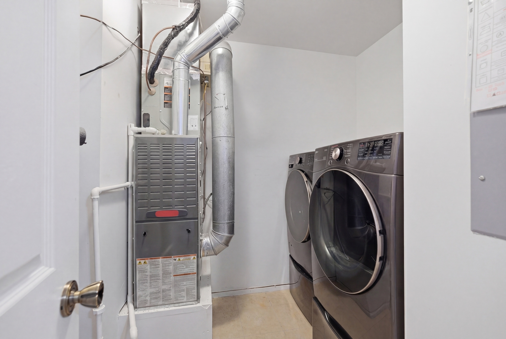 1606 PENNSBURY Court #C2, Wheeling, IL 60090