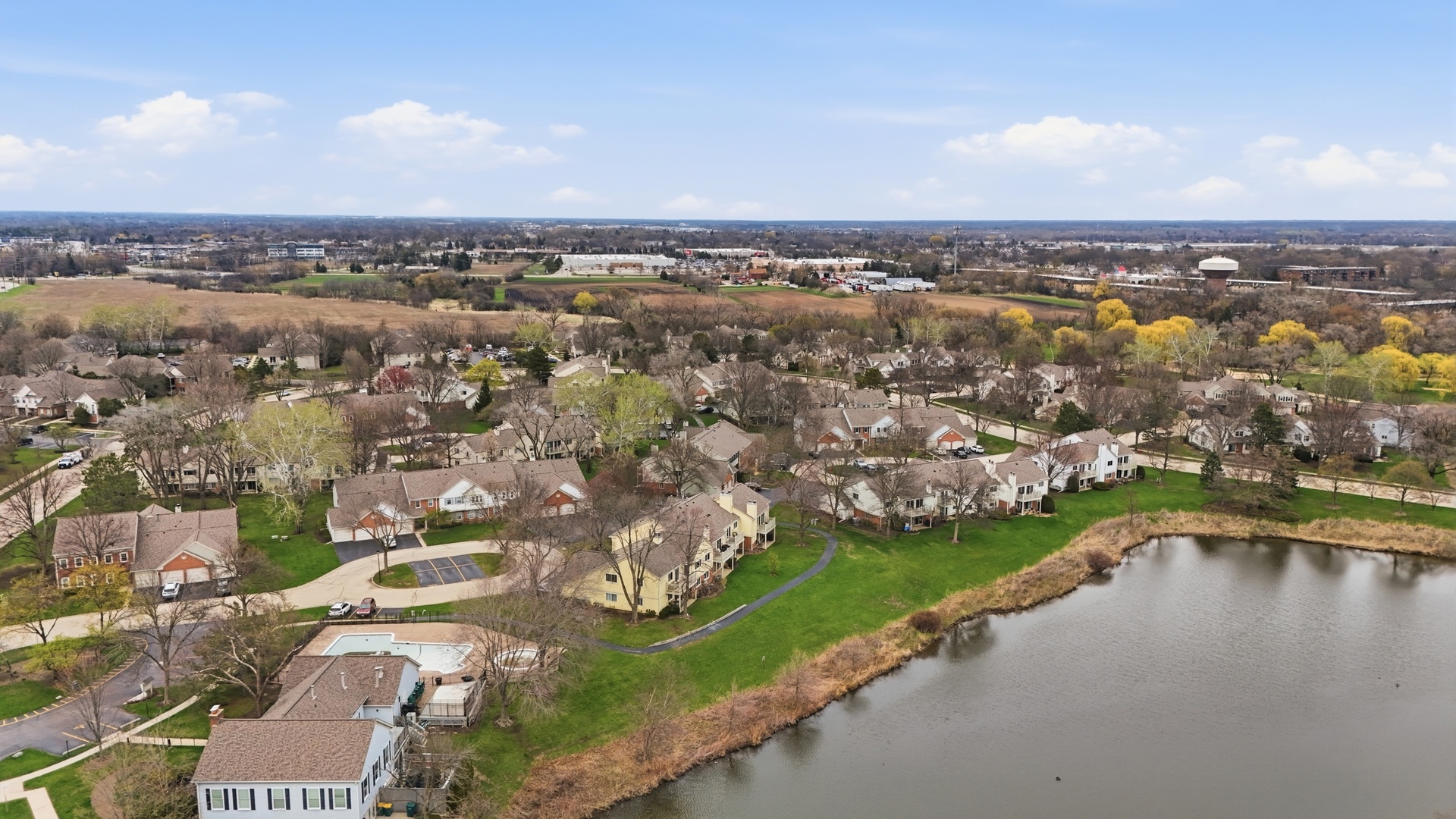 1606 PENNSBURY Court #C2, Wheeling, IL 60090