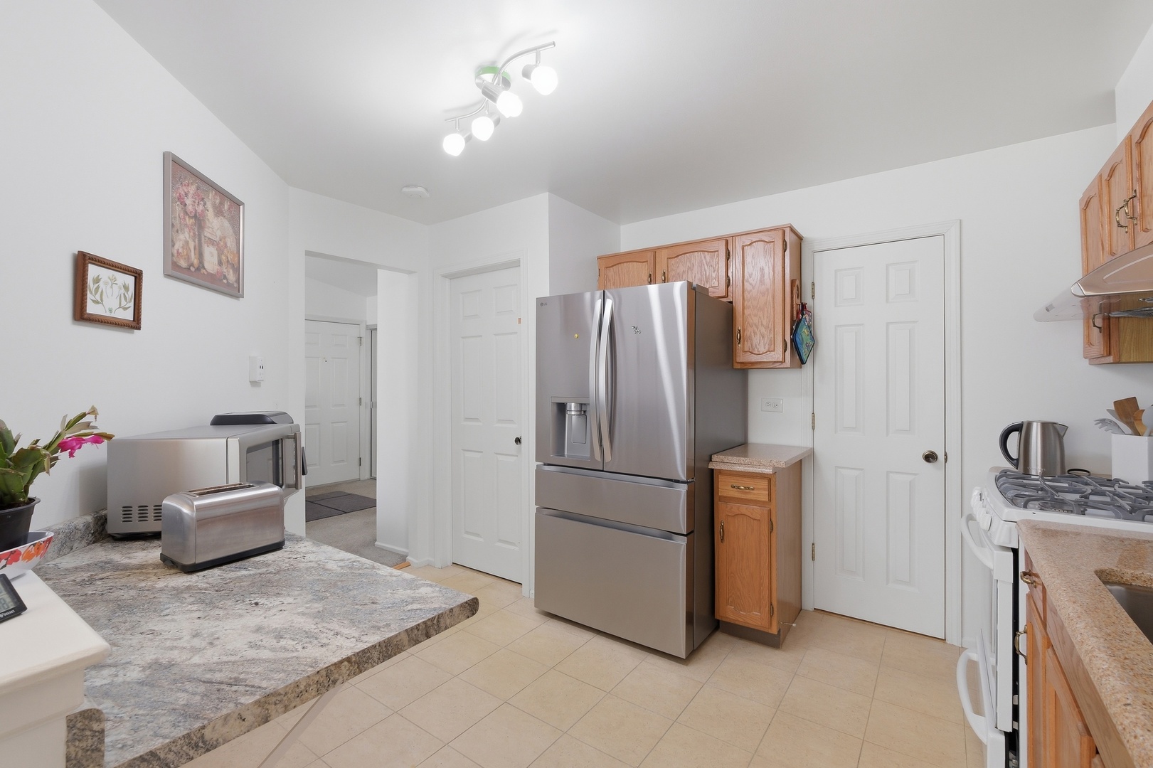 1606 PENNSBURY Court #C2, Wheeling, IL 60090