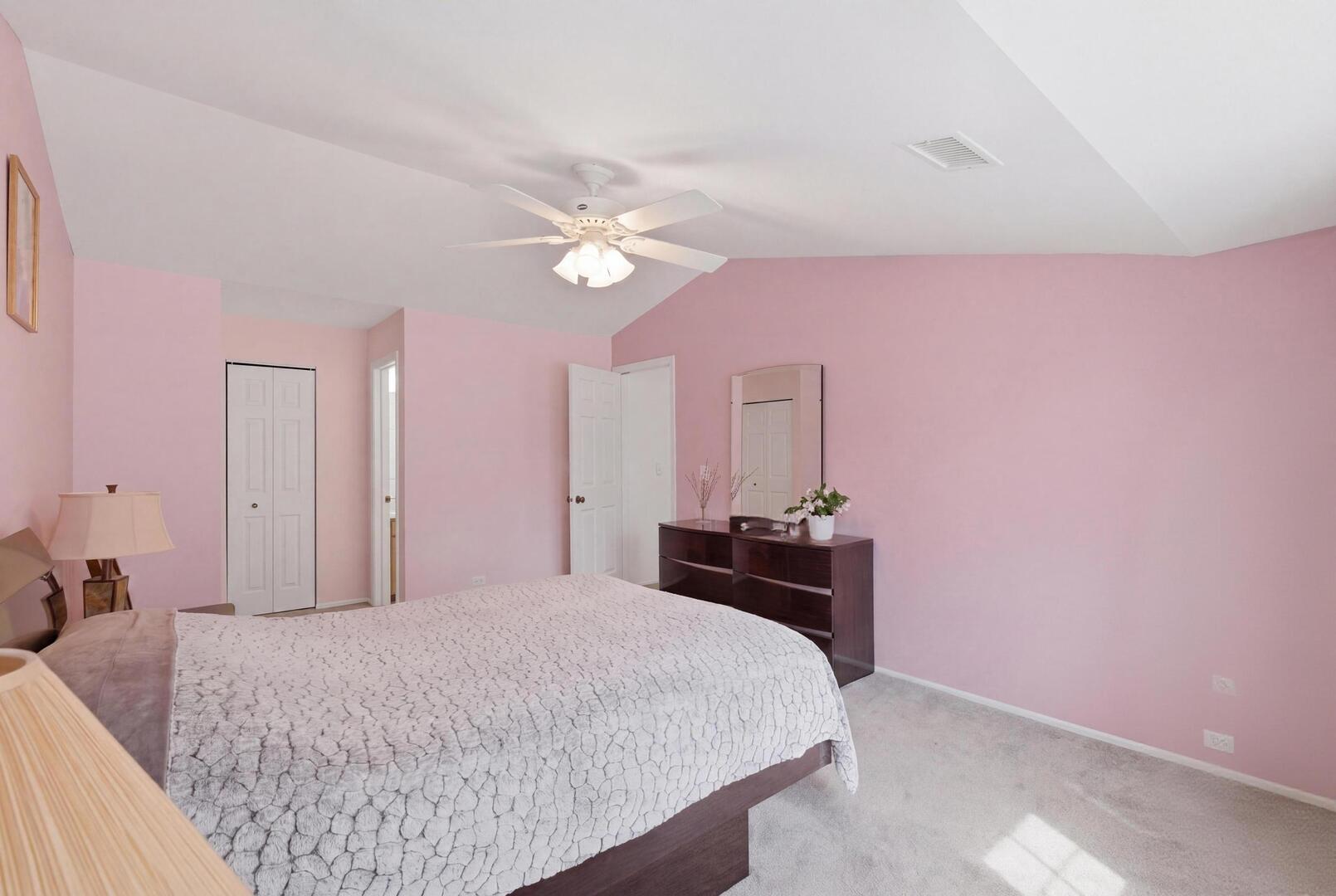 1606 PENNSBURY Court #C2, Wheeling, IL 60090