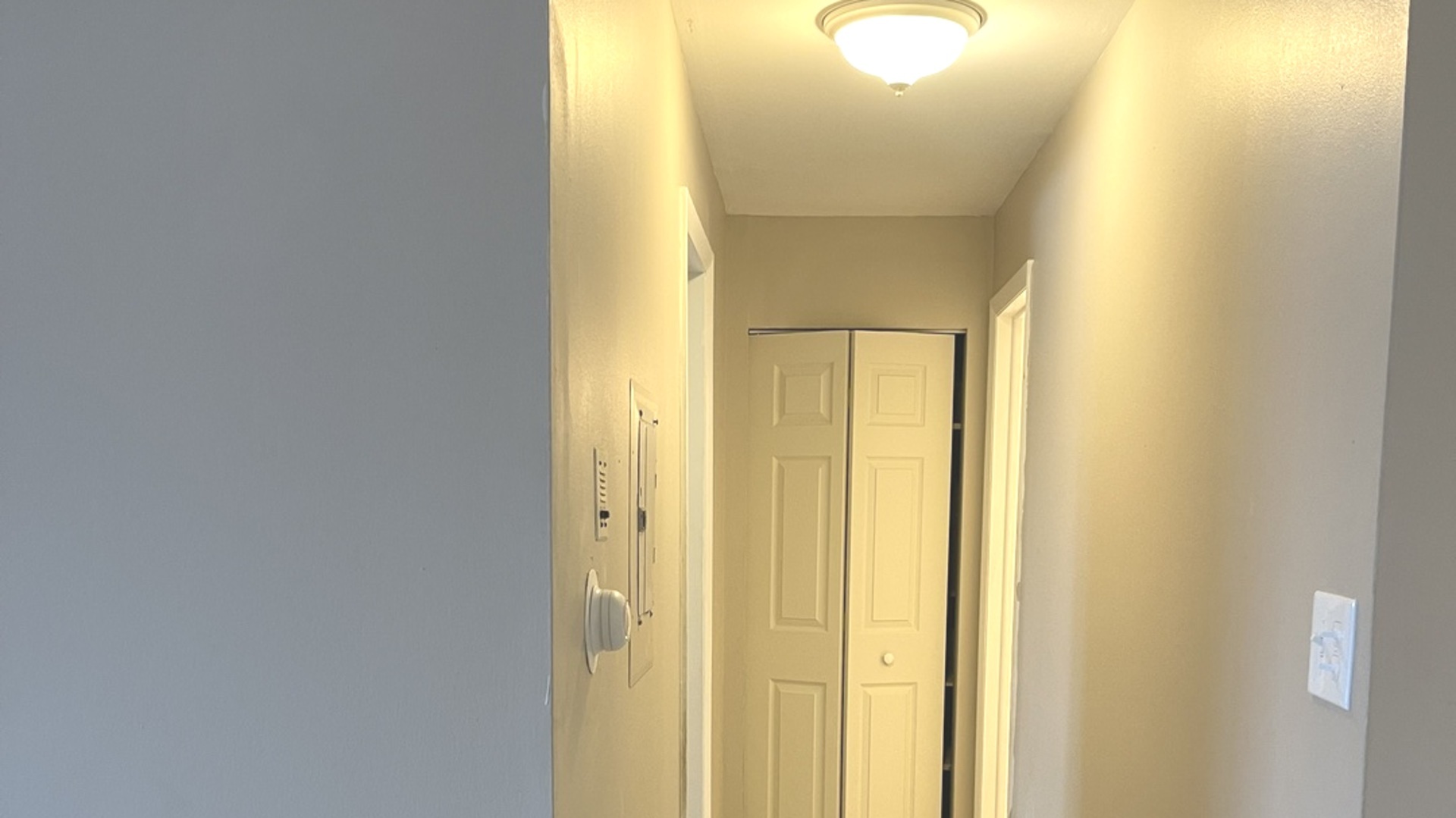 1035 Higgins QuarterS Drive #4-205, Hoffman Estates, IL 60194