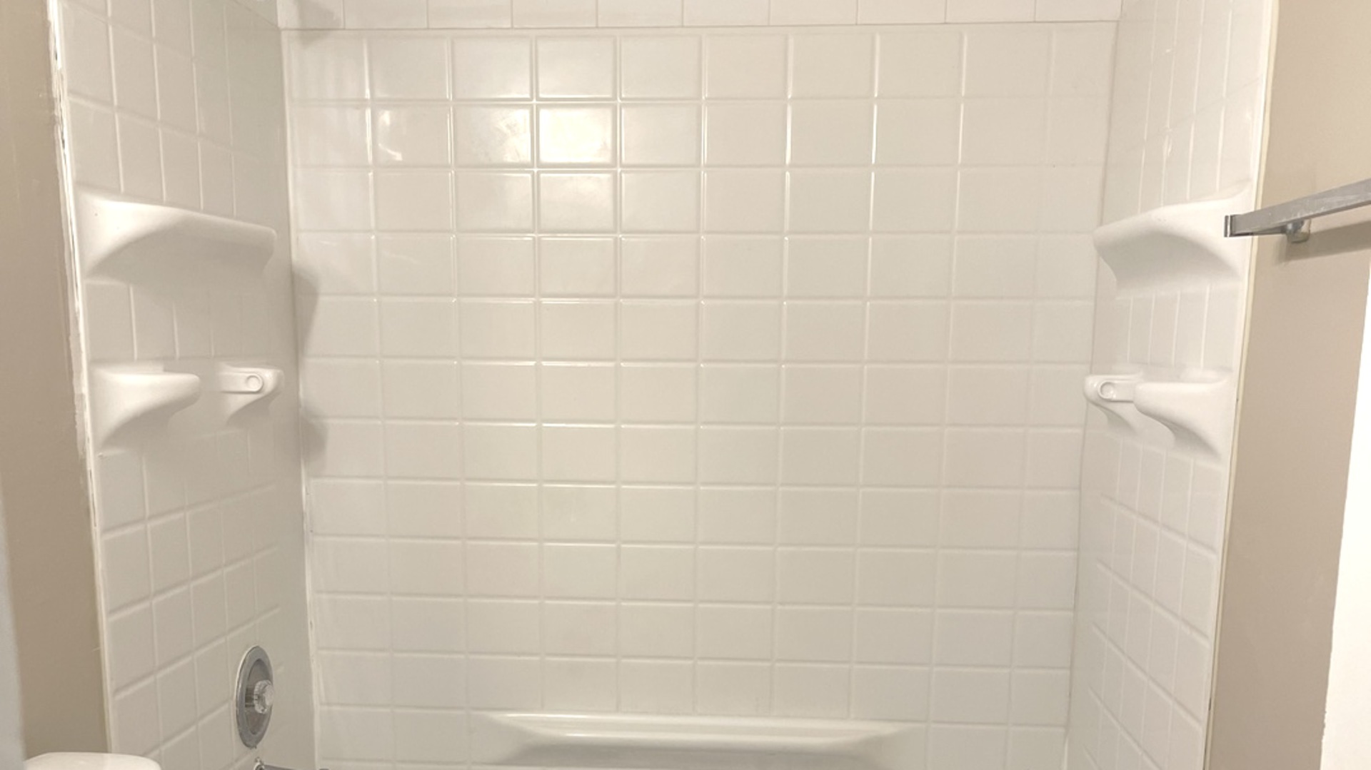 1035 Higgins QuarterS Drive #4-205, Hoffman Estates, IL 60194