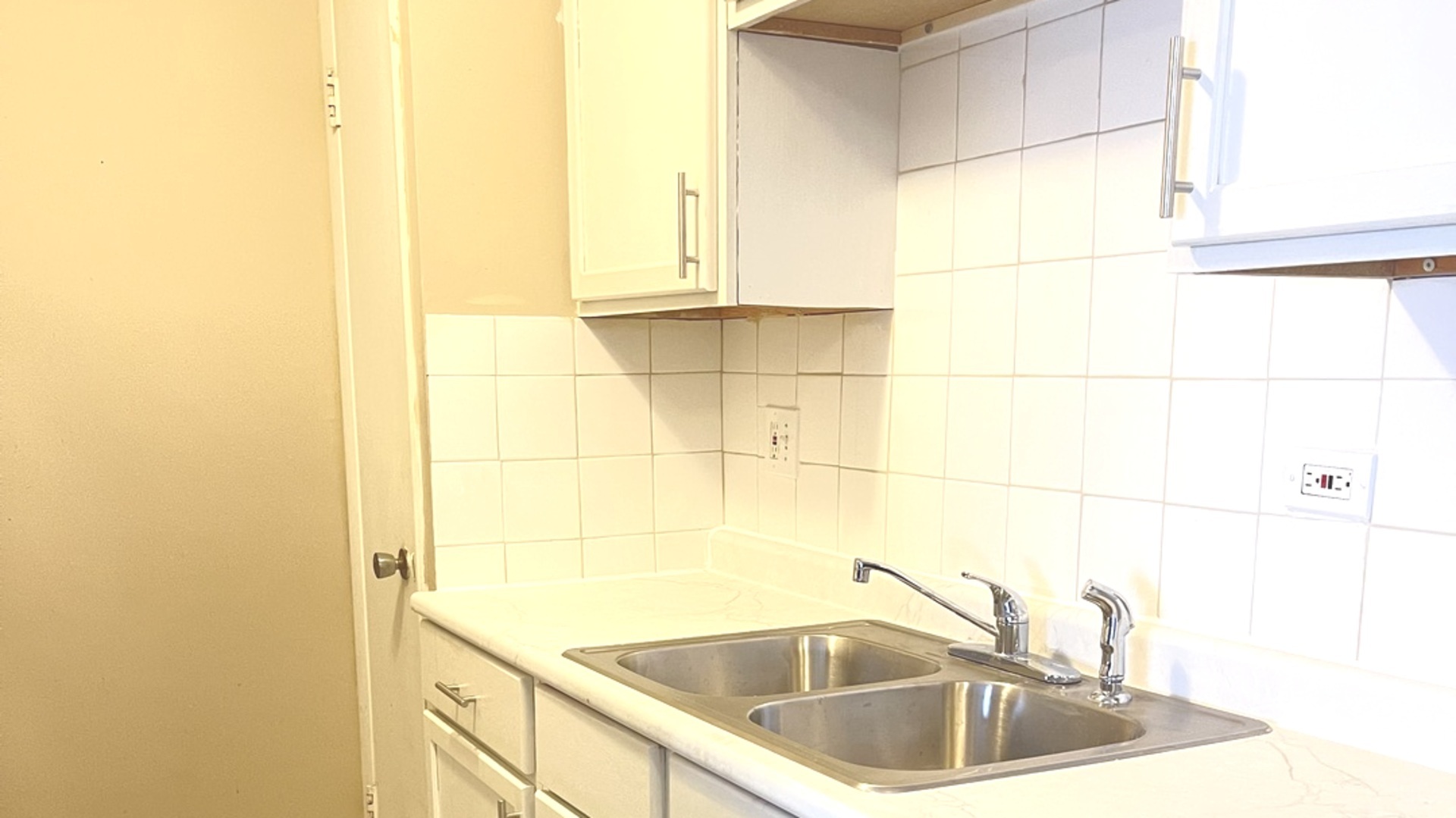 1035 Higgins QuarterS Drive #4-205, Hoffman Estates, IL 60194