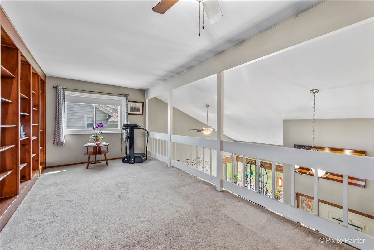 1097 Amberwood Drive, Crystal Lake, IL 60014