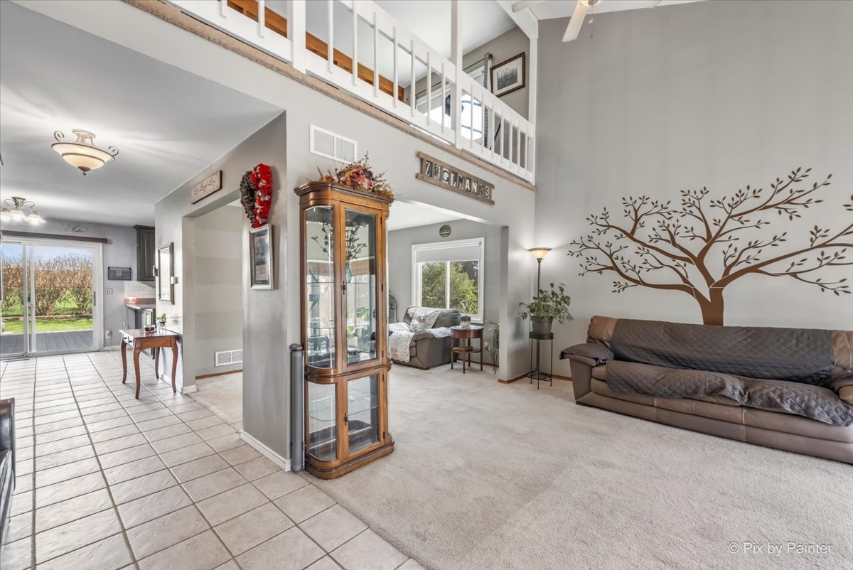 1097 Amberwood Drive, Crystal Lake, IL 60014