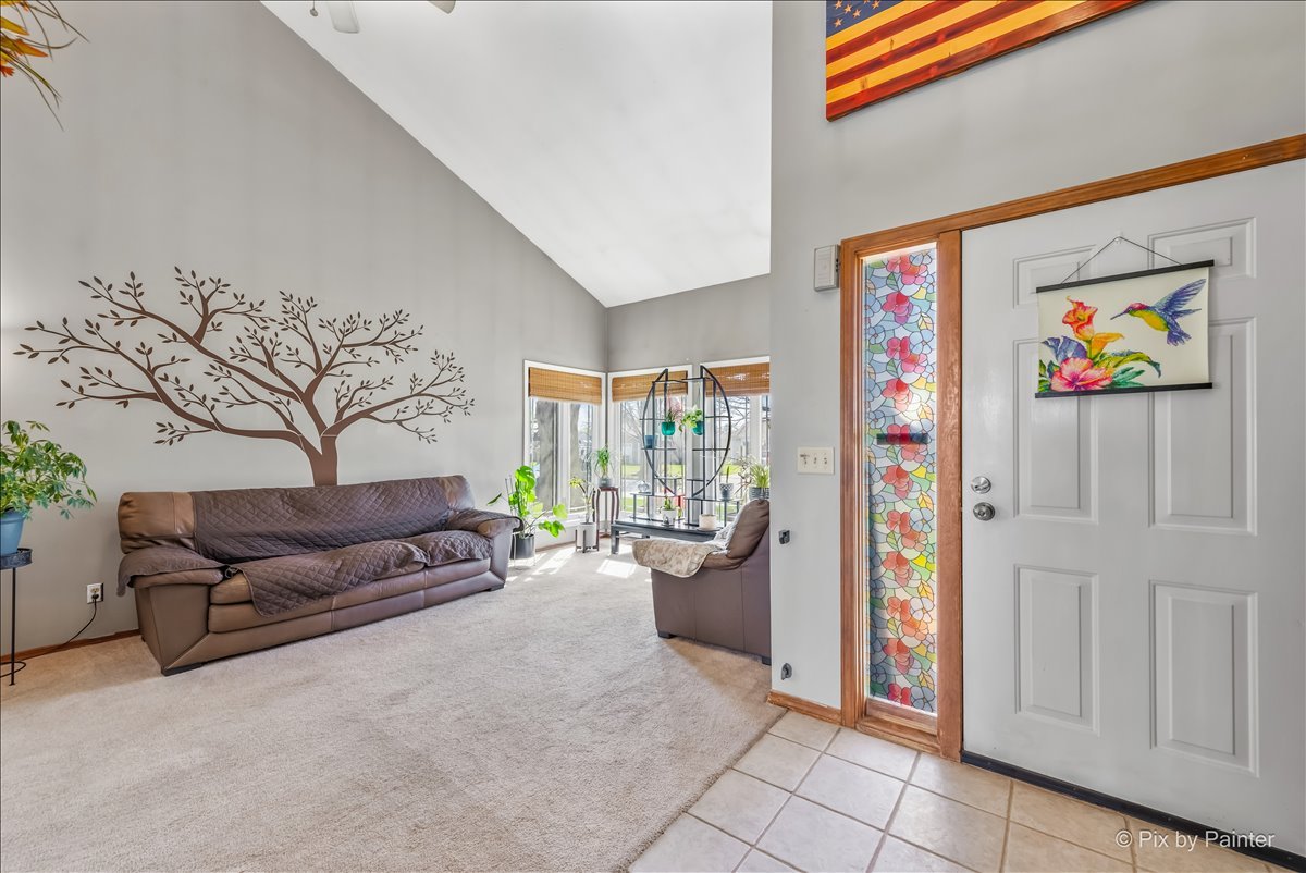 1097 Amberwood Drive, Crystal Lake, IL 60014