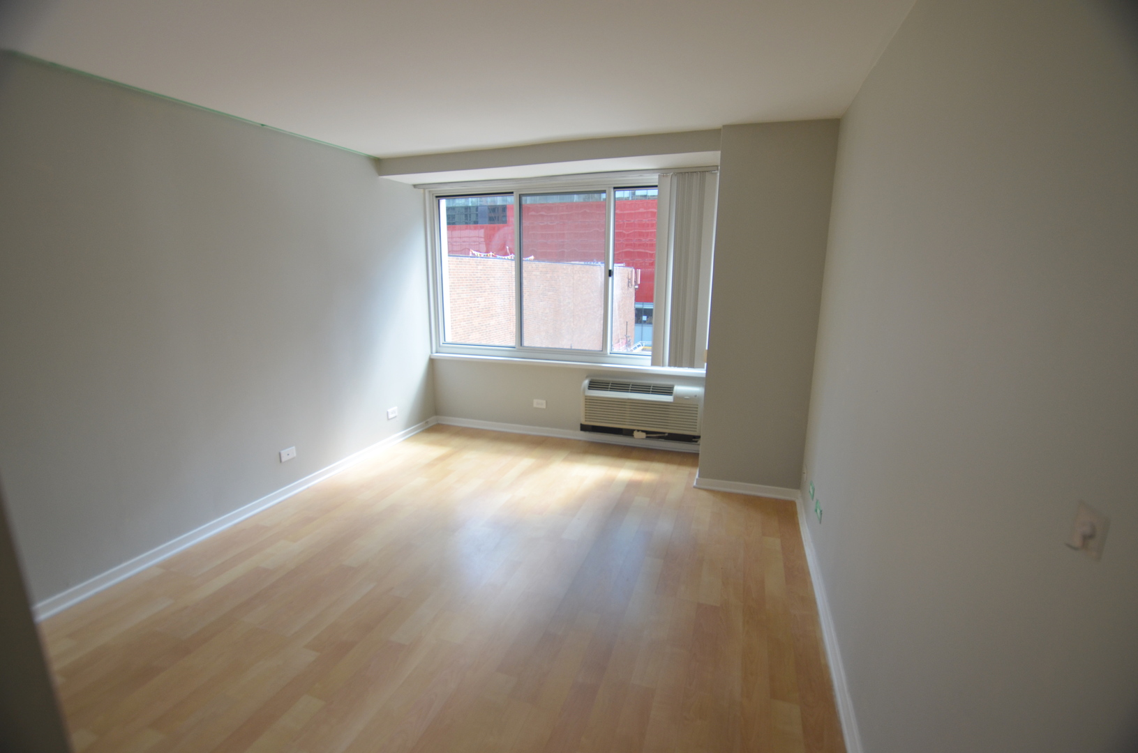 211 E OHIO Street #713, Chicago, IL 60611