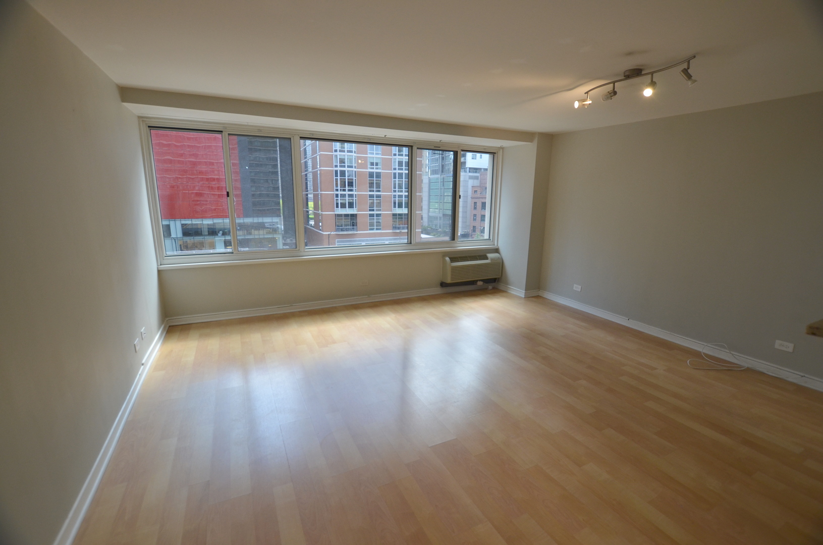 211 E OHIO Street #713, Chicago, IL 60611