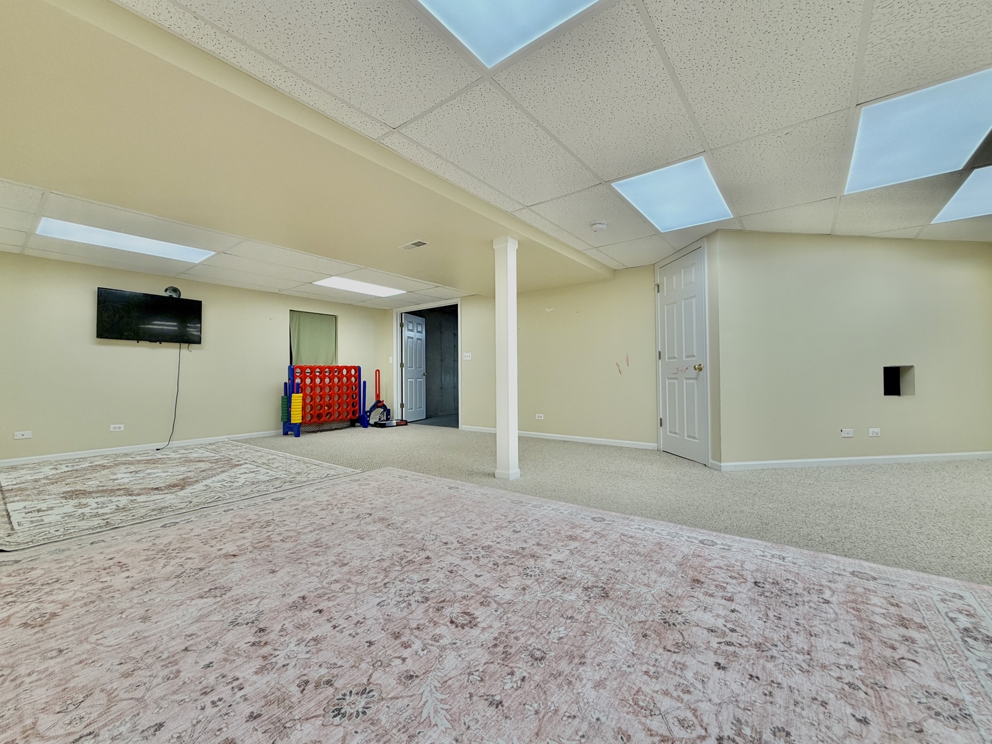 88 Hackney Lane, Lindenhurst, IL 60046