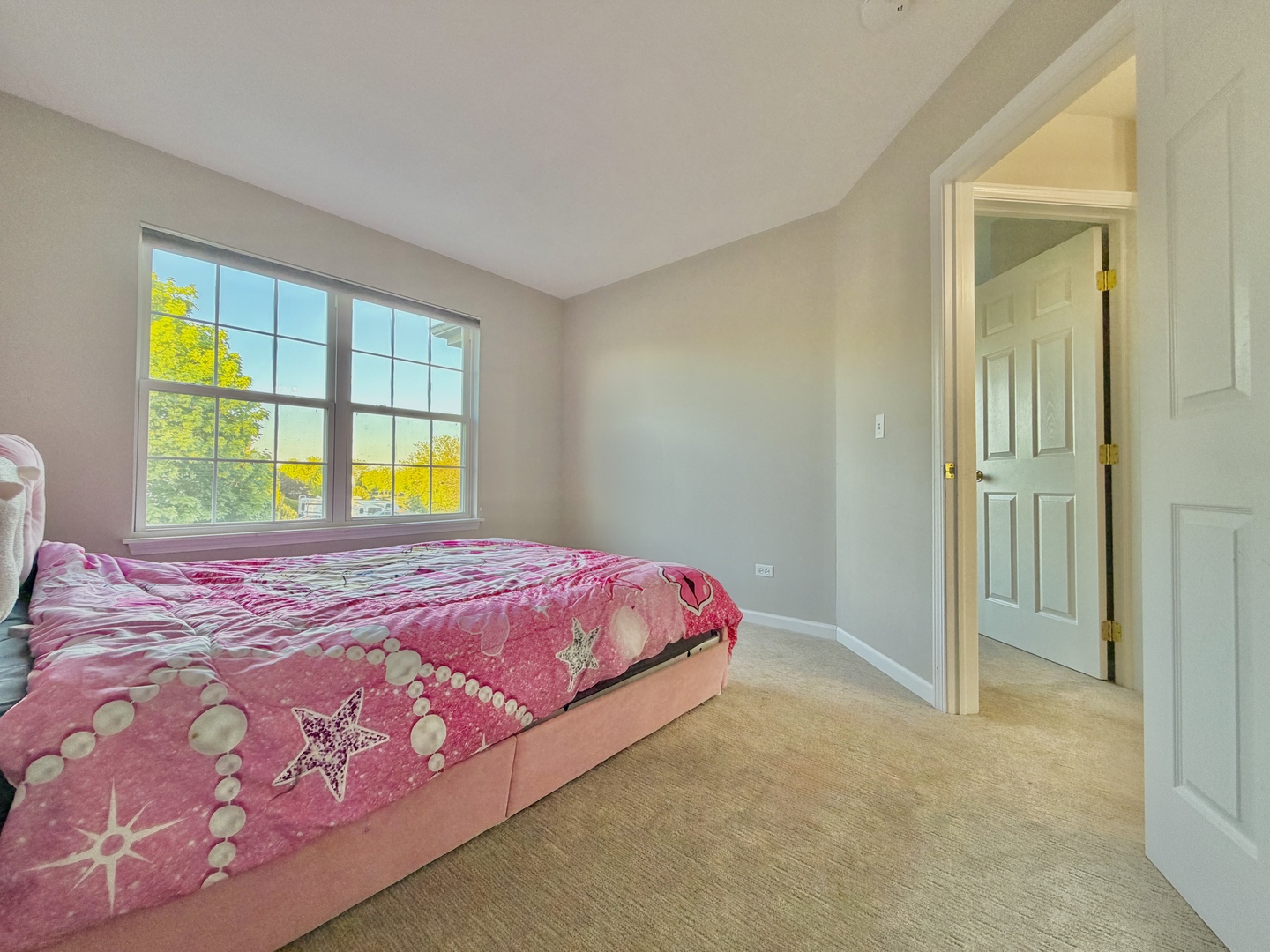 88 Hackney Lane, Lindenhurst, IL 60046