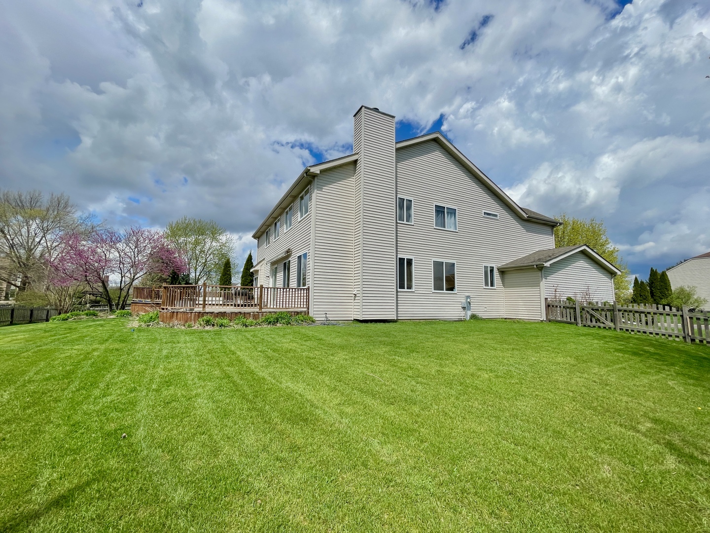 88 Hackney Lane, Lindenhurst, IL 60046