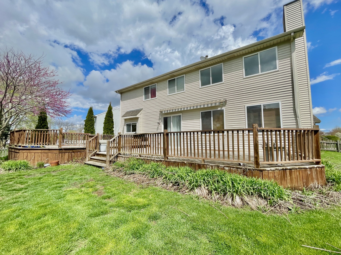 88 Hackney Lane, Lindenhurst, IL 60046