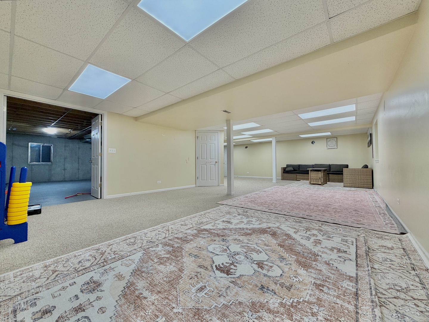 88 Hackney Lane, Lindenhurst, IL 60046