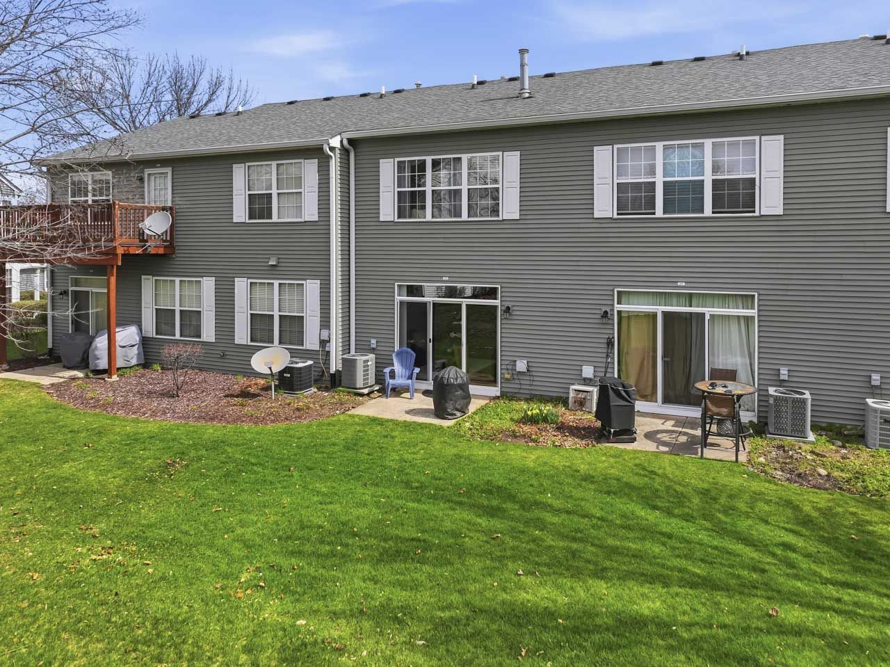 913 Genesee Drive, Naperville, IL 60563