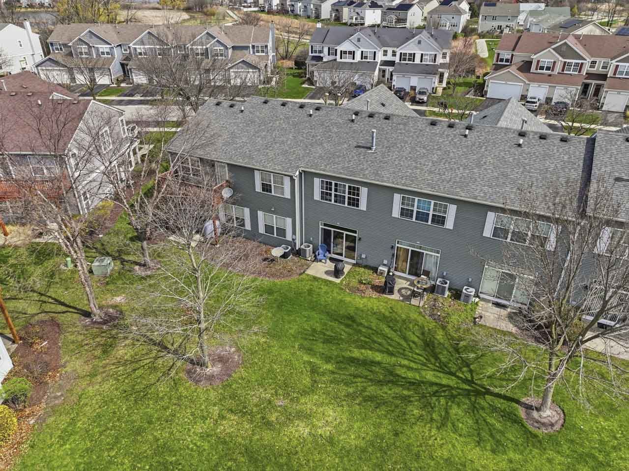 913 Genesee Drive, Naperville, IL 60563