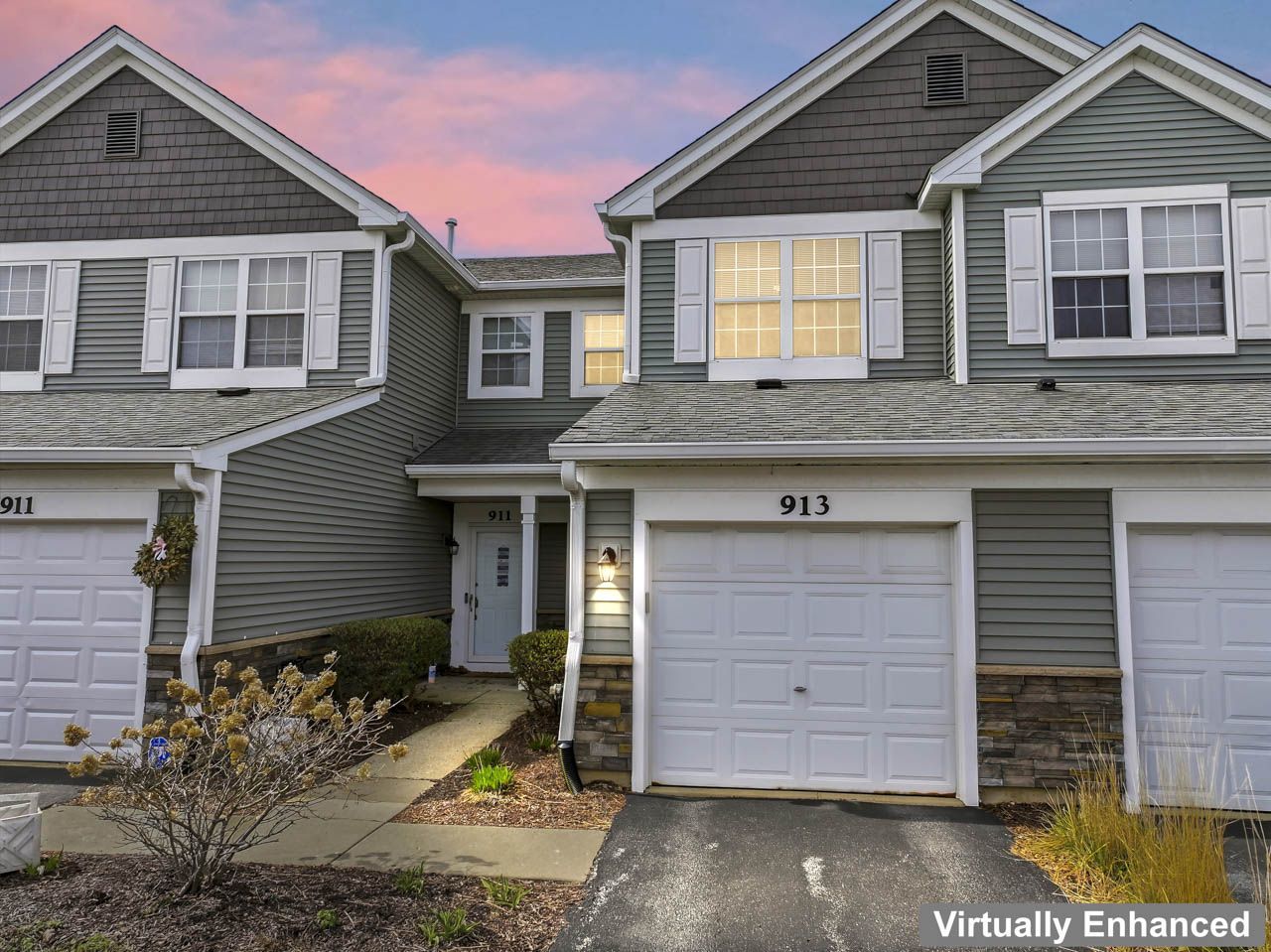 913 Genesee Drive, Naperville, IL 60563