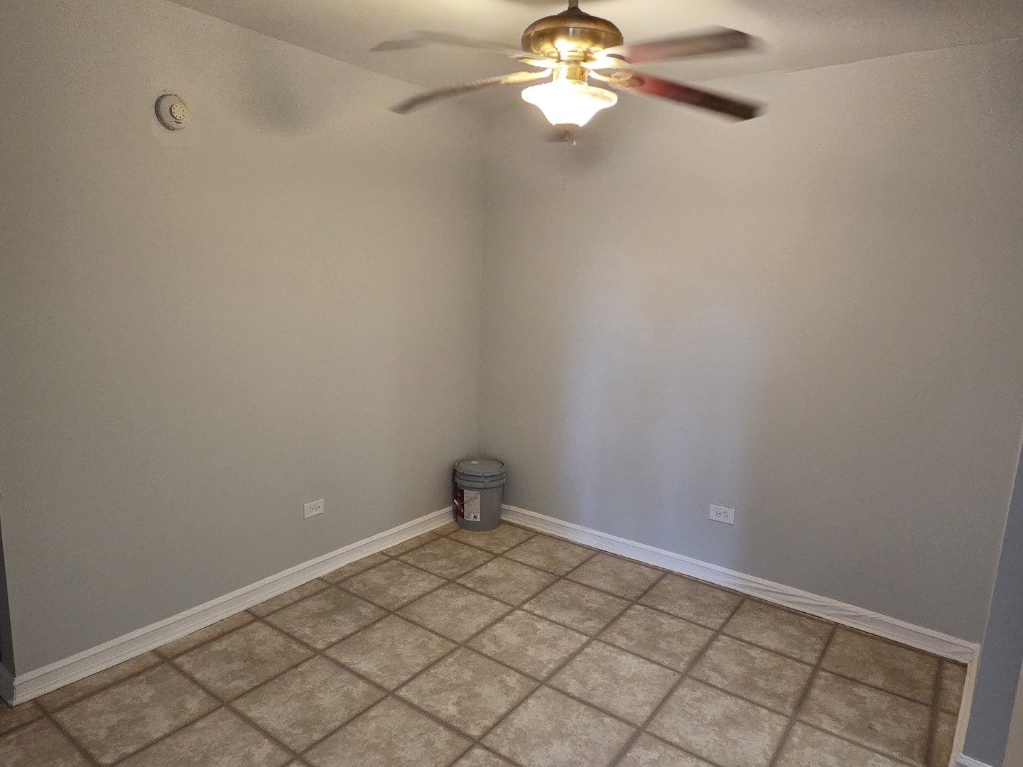 212 Shorewood Drive #2D, Glendale Heights, IL 60139