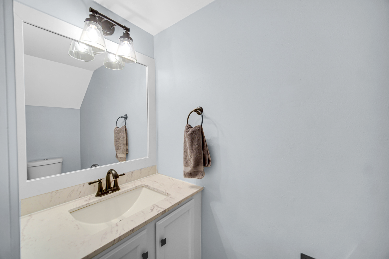 915 Old Oak Circle, Algonquin, IL 60102