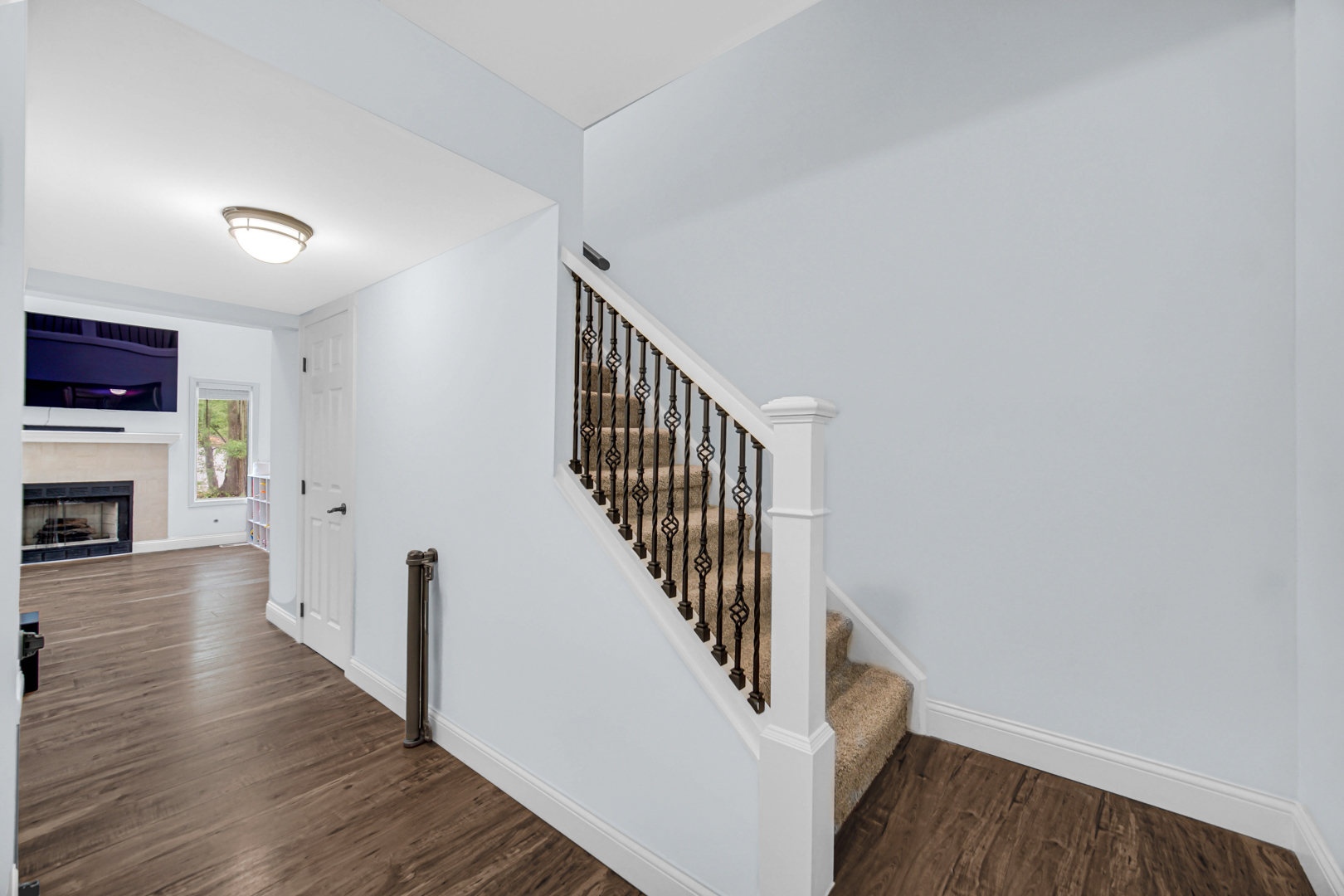 915 Old Oak Circle, Algonquin, IL 60102