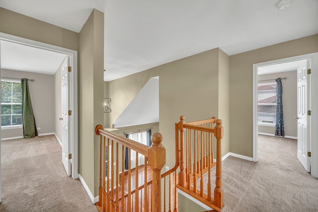 1201 Mayfair Drive, Carpentersville, IL 60110