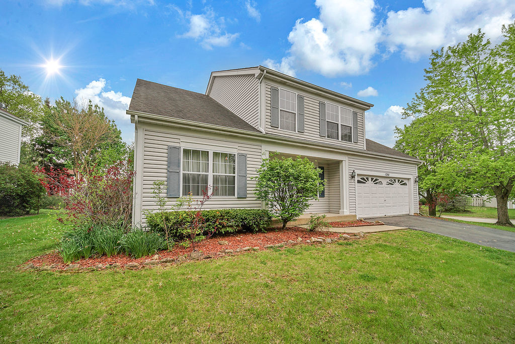 1201 Mayfair Drive, Carpentersville, IL 60110