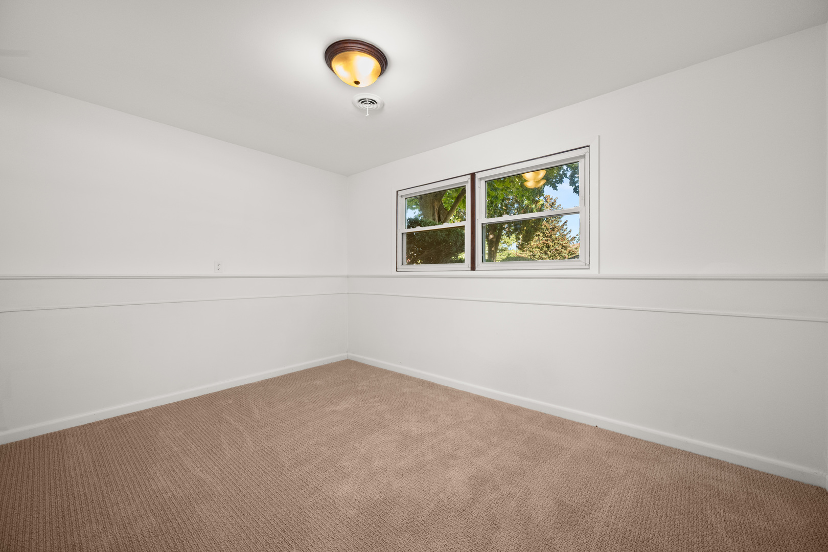 341 N View Street, Hinckley, IL 60520