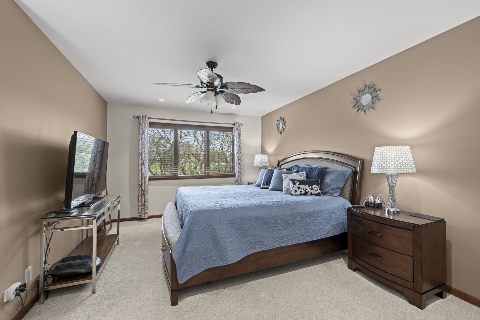 1760 Pebble Beach Drive, Hoffman Estates, IL 60169