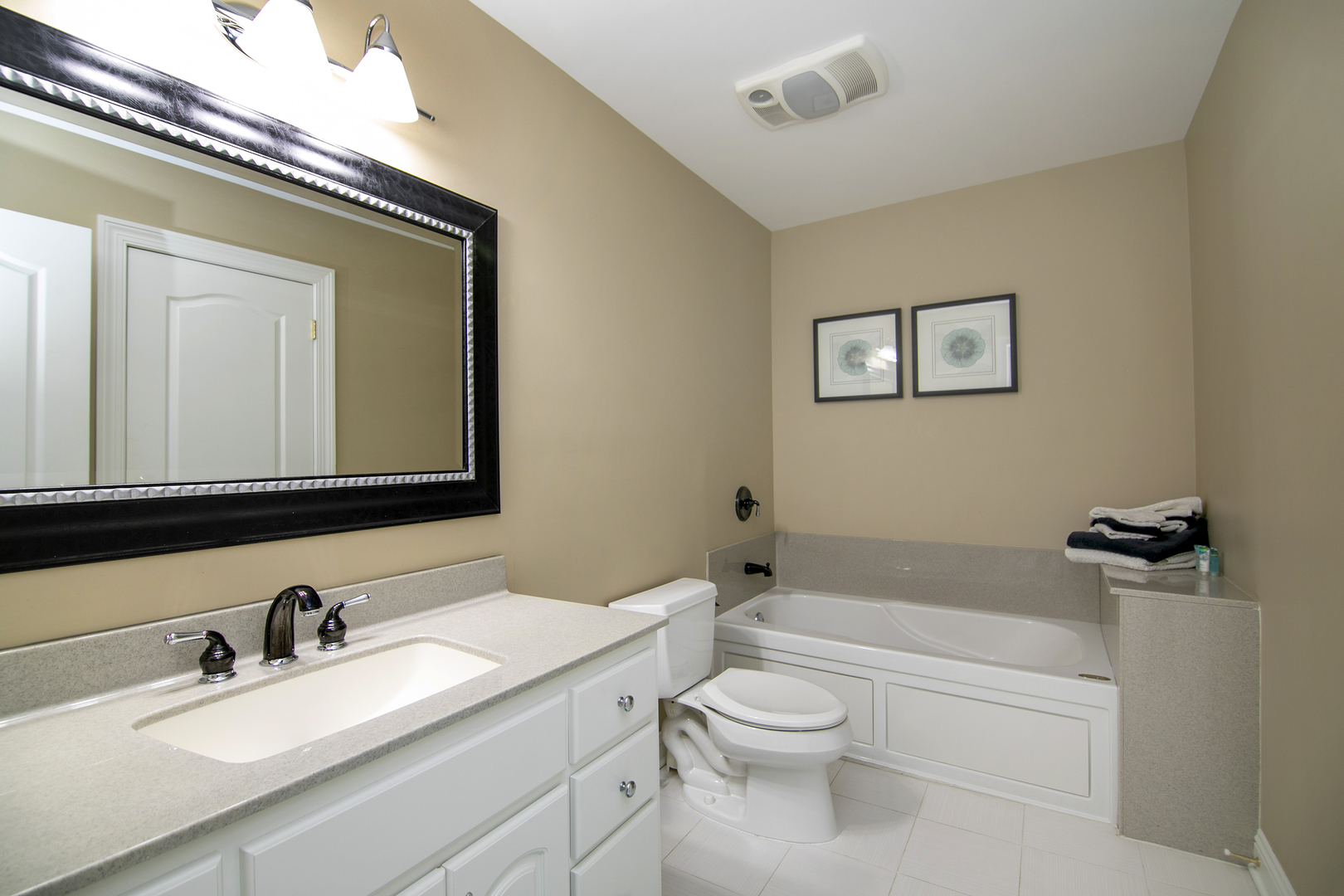 25634 S Kensington Lane, Monee, IL 60449