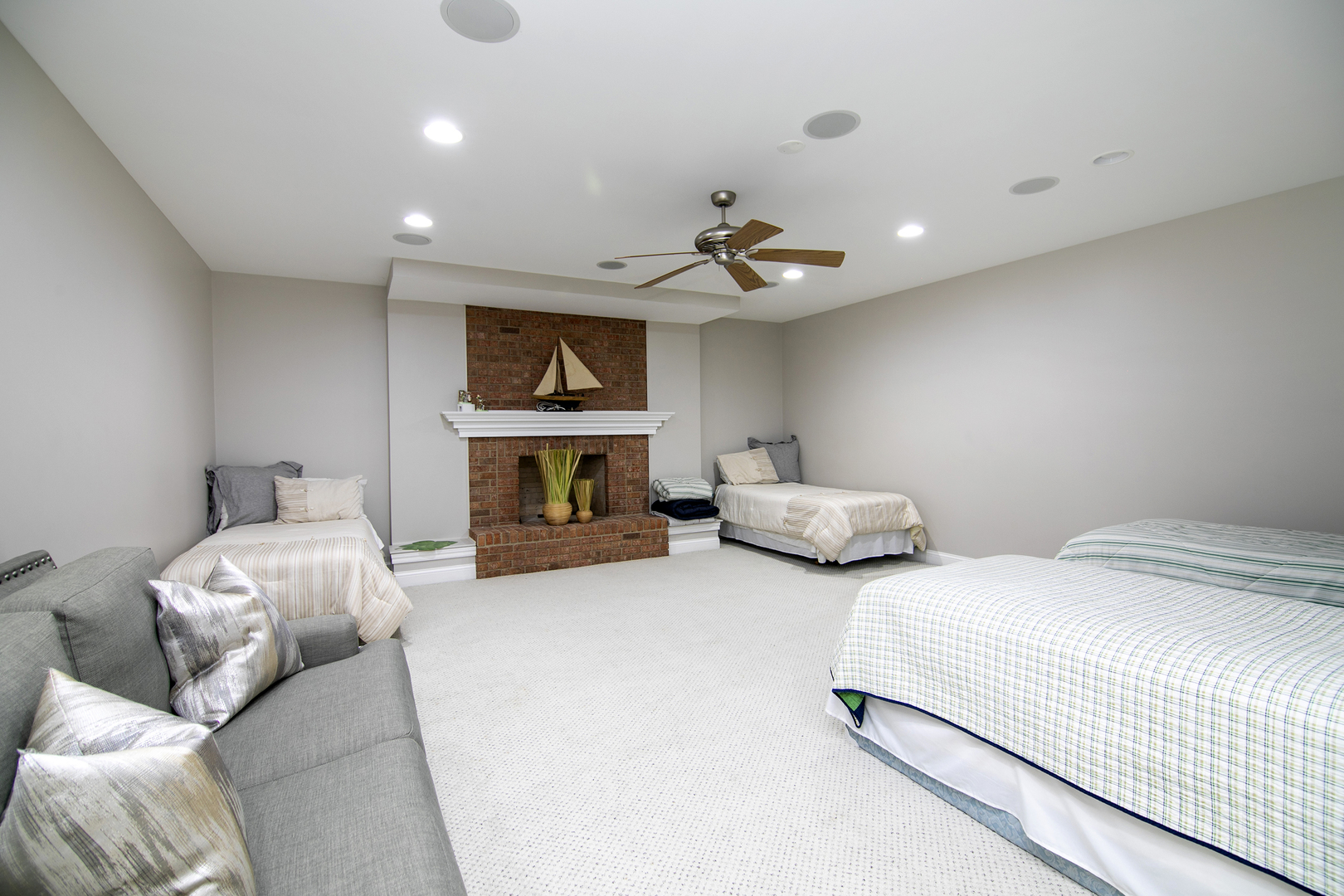 25634 S Kensington Lane, Monee, IL 60449